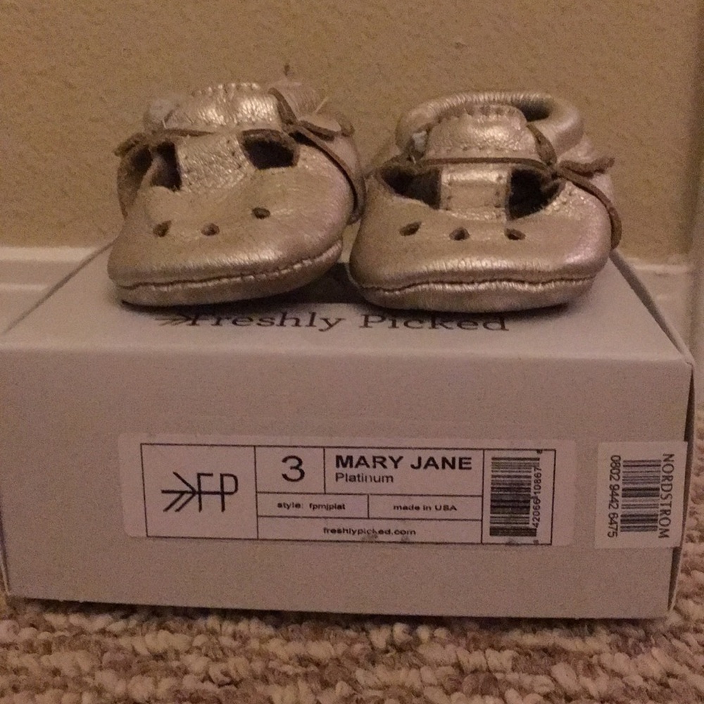 Freshly Picked Gold Mary Jane Moccasin Sz2